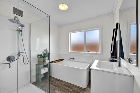 Photo of property in 282 Warea Road, Warea, New Plymouth, 4381