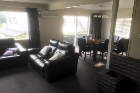 Photo of property in 15b Williams Street, Sunshine Bay, Queenstown, 9300