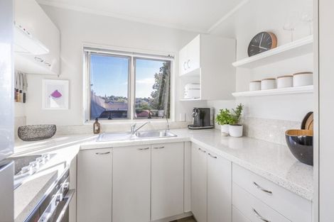 Photo of property in 15a Central Park Drive, Te Atatu South, Auckland, 0610