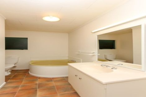 Photo of property in 89b Poplar Grove, Whalers Gate, New Plymouth, 4310