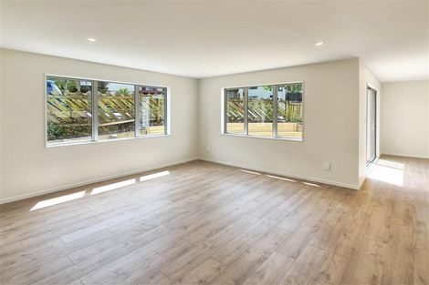 Photo of property in 38b West Harbour Drive, West Harbour, Auckland, 0618