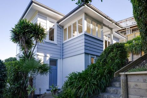 Photo of property in 4 Harvey Road, Bluff Hill, Napier, 4110