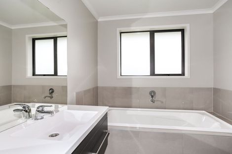 Photo of property in 17 Canmore Street, Pokeno, 2402