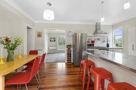 Photo of property in 23 West Road, Northland, Wellington, 6012