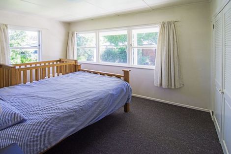 Photo of property in 8 Hughan Place, Carterton, 5713