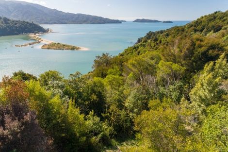 Photo of property in 26 Lady Barkly Grove, Kaiteriteri, Motueka, 7197