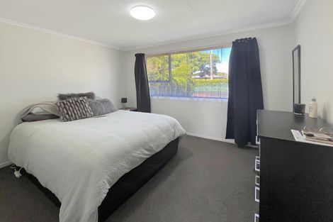 Photo of property in 35 Maxwells Line, Awapuni, Palmerston North, 4412