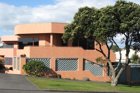 Photo of property in 2/5 Richmond Street, Fitzroy, New Plymouth, 4312