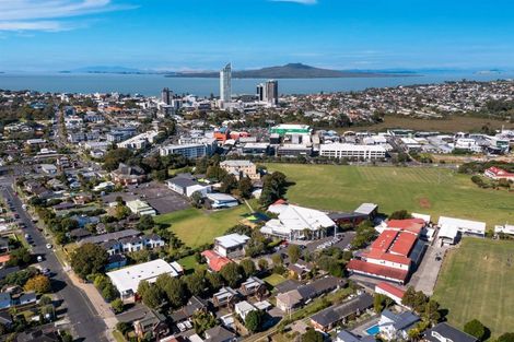 Photo of property in 3/42 Dominion Street, Takapuna, Auckland, 0622