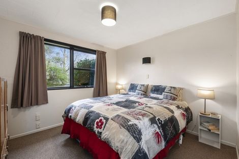 Photo of property in 6 Irwin Place, Kinloch, Taupo, 3377