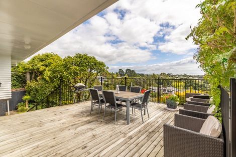 Photo of property in 230 Frankley Road, Frankleigh Park, New Plymouth, 4310