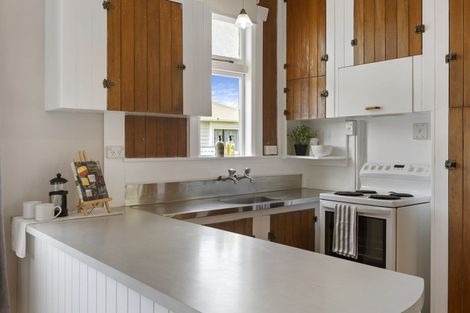 Photo of property in 22 Ngaio Street, Strandon, New Plymouth, 4312