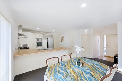 Photo of property in 48 San Marino Drive West, Henderson, Auckland, 0612