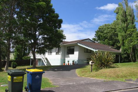 Photo of property in 5 Glendawn Place, Bayview, Auckland, 0629