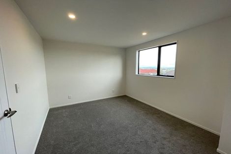 Photo of property in 6a Poruru Close, Papakura, 2110