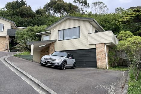 Photo of property in 5b Bishops Glen, Tawa, Wellington, 5028