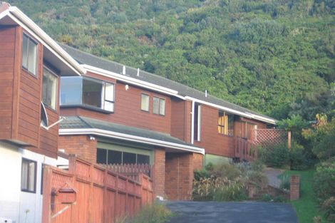 Photo of property in 26 Ordley Grove, Tawa, Wellington, 5028