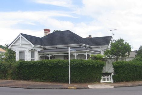 Photo of property in 22 Wairakei Street, Greenlane, Auckland, 1051