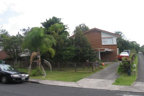 Photo of property in 31 Normanton Street, Glenfield, Auckland, 0629