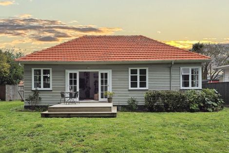 Photo of property in 11 Seddon Street, Naenae, Lower Hutt, 5011