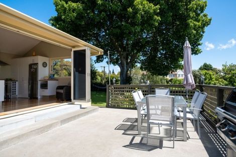 Photo of property in 17 Kopanga Road, Havelock North, 4130