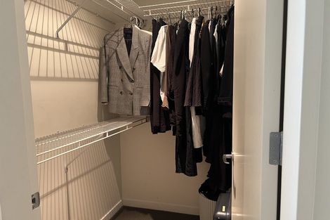 Photo of property in Portal Apartments, 2e/42 Cable Street, Te Aro, Wellington, 6011