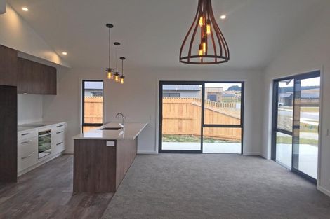 Photo of property in 11 Obelisk Street, Wanaka, 9305