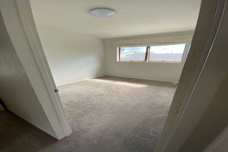 Photo of property in 1/13 Saddleback Rise, Murrays Bay, Auckland, 0630