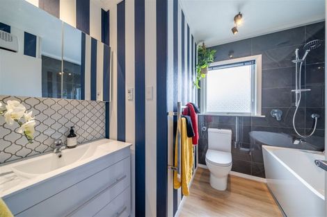 Photo of property in 26 Tuatoru Street, Eastbourne, Lower Hutt, 5013