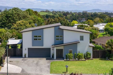 Photo of property in 12 Haden Place, Omokoroa, 3114