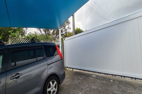 Photo of property in 2/100 Manuka Road, Bayview, Auckland, 0629