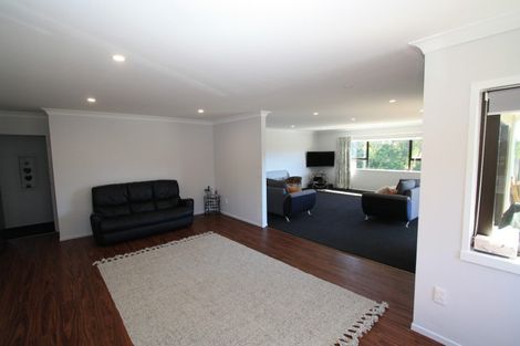 Photo of property in 32 Branch Road, Highlands Park, New Plymouth, 4312