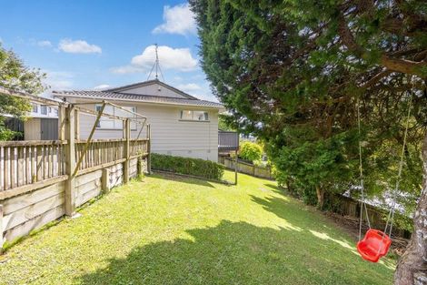 Photo of property in 98 Gallony Avenue, Massey, Auckland, 0614