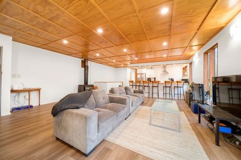 Photo of property in 16 Mackinnon Terrace, Sunshine Bay, Queenstown, 9300