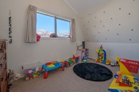 Photo of property in 9 Austral Place, Cromwell, 9310