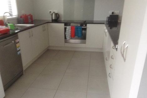 Photo of property in 8 Akeake Lane, Manurewa, Auckland, 2102