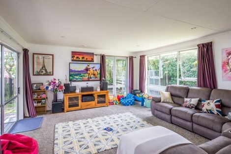 Photo of property in 15 Campbell Avenue, Paraparaumu, 5032