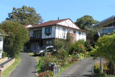 Photo of property in 2/12 Regal Place, Forrest Hill, Auckland, 0620