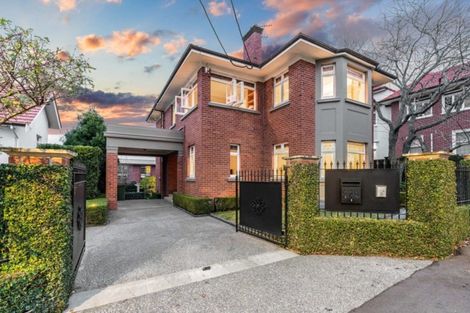 Photo of property in 126 Grafton Road, Grafton, Auckland, 1010