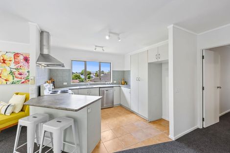 Photo of property in 19b Landow Place, Henderson, Auckland, 0612