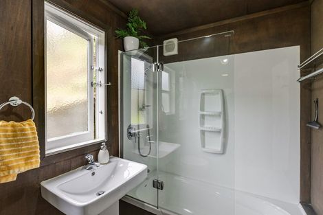 Photo of property in 97 Renown Road, Raumati South, Paraparaumu, 5032