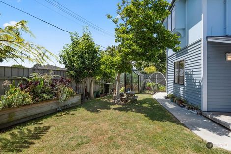 Photo of property in 1/44 Randwick Crescent, Moera, Lower Hutt, 5010
