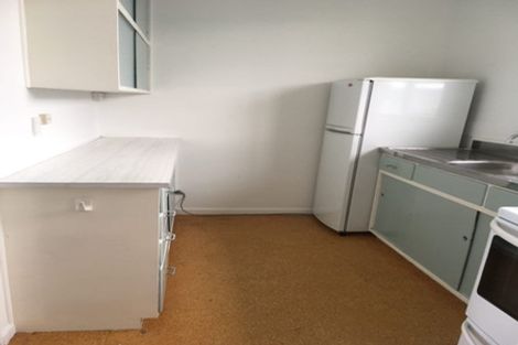 Photo of property in 6/127 Queens Drive, Lyall Bay, Wellington, 6022