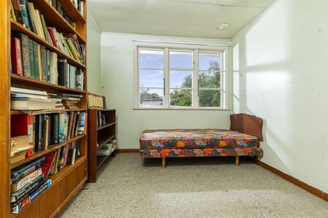 Photo of property in 15 Posa Avenue, Henderson, Auckland, 0612