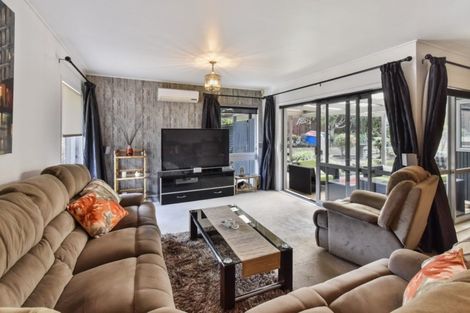 Photo of property in 11 Freshney Place, Hillpark, Auckland, 2102