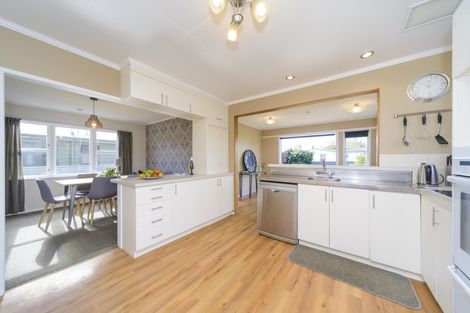 Photo of property in 9 Leslie Avenue, Cloverlea, Palmerston North, 4412