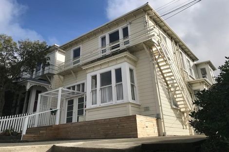 Photo of property in 3/22 Hargreaves Street, Mount Cook, Wellington, 6021