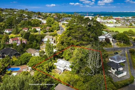 Photo of property in 26 Woodlands Crescent, Browns Bay, Auckland, 0630