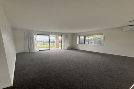Photo of property in 13 Royal Oak Crescent, Holmes Hill, Oamaru, 9401
