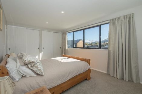 Photo of property in 9 Kamahi Street, Wanaka, 9305